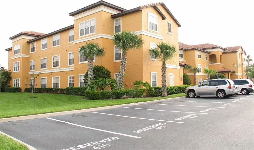 3 bed, 2.0 bath, 1232 sqft, $2,300 — Photo 1
