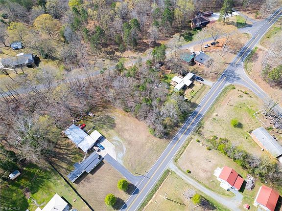 5th image of 187 Eastside Dr