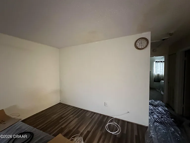 400 Oakridge Blvd #180 — Photo 8
