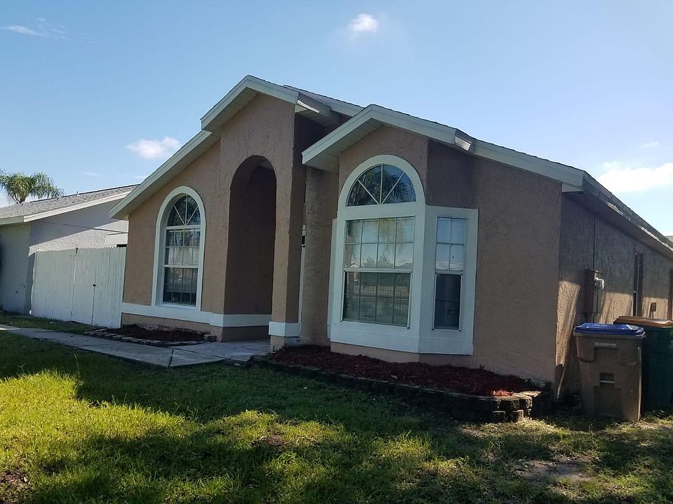 1st image of 2302 Harbor Town Dr