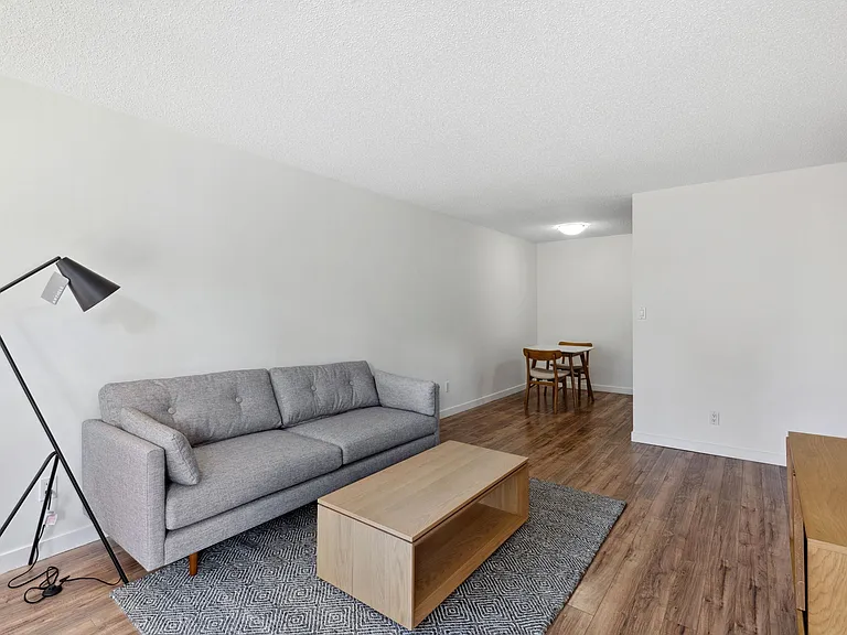 1045 Haro St — Photo 55
