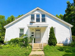 735 Deerfield Rd, Highland Park, IL 60035