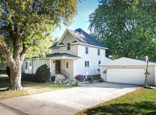 144 Magill Ave, Readlyn, IA 50668