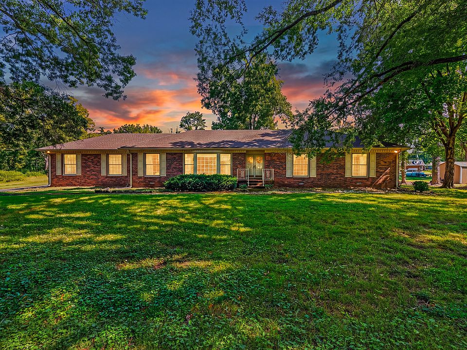 1st image of 237 Shute Ln