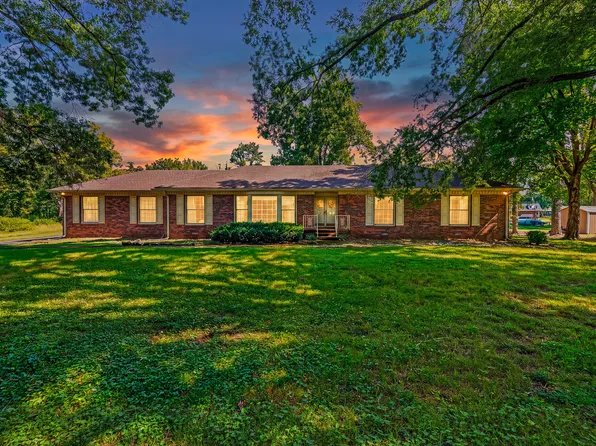 237 Shute Ln, Old Hickory, TN 37138