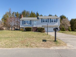 40 Sorrento Ave, Methuen, MA 01844