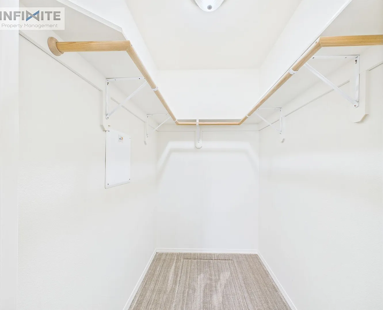 Bright & Spacious 3-Bedroom Apartment — Photo 1