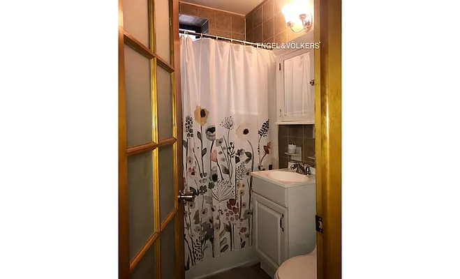 Rented by Engel & Völkers New York City | media 31