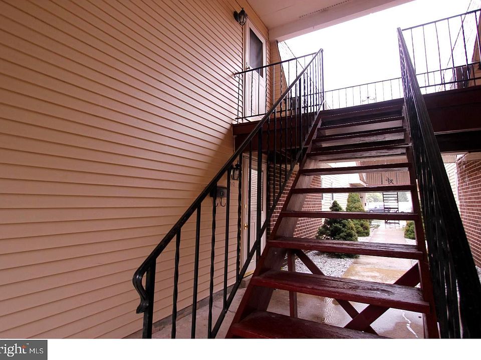 2nd image of 11-6 Florence Tollgate Pl