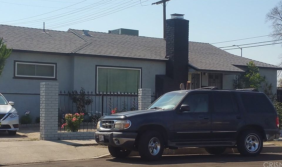 2nd image of 8253 Babcock Ave