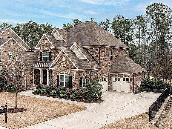 2nd image of 16615 Doves Canyon Ln