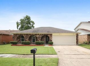 2444 Regency Pl, Gretna, LA 70056