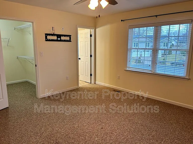107 Oakstone Run — Photo 36