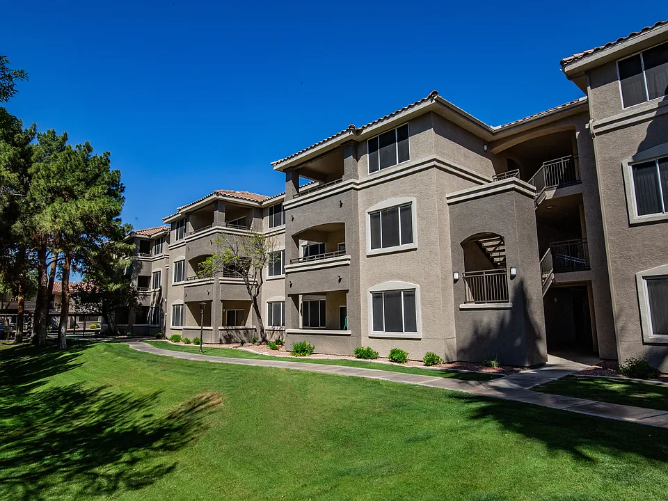 Sage Stone at Arrowhead Apartments