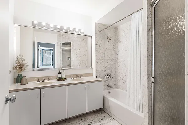 Sold by Compass | media 6