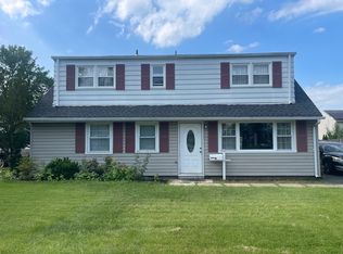 19 W Francis St, Iselin, NJ 08830