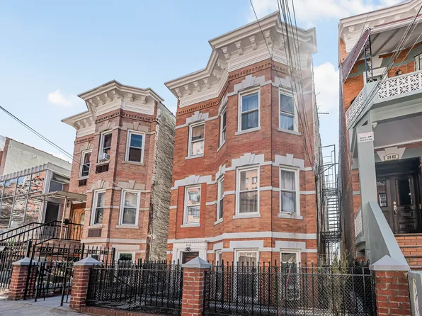 2884 Valentine Avenue image 20 of 26