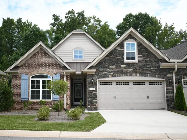 1902 Friedberg Village Dr, Winston Salem, NC 27127