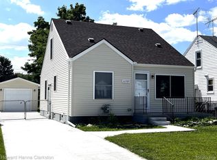 22789 Roxana Ave, Eastpointe, MI 48021