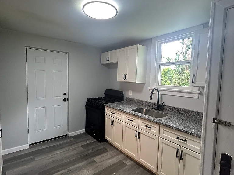 5014 Ampere St — Photo 8