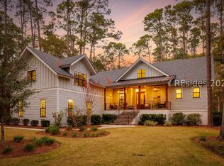 2 Ravenwood Rd, Hilton Head Island, SC 29928