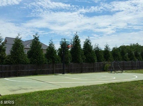 5th image of 16 Prospect Dr