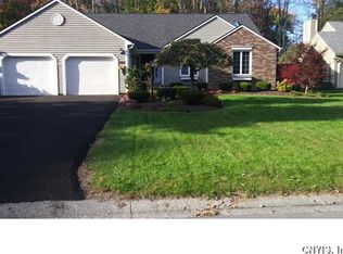 3132 Hidden Lake Dr, Baldwinsville, NY 13027