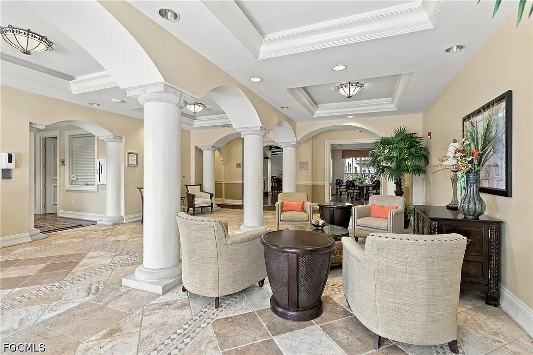 1 bed, 1.5 bath, 685 sqft, $3,300 — Photo 2
