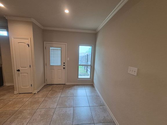 5th image of 7014 Donovan Way Unit 103