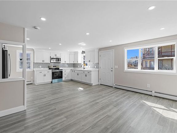4th image of 138 Glenbridge Ave