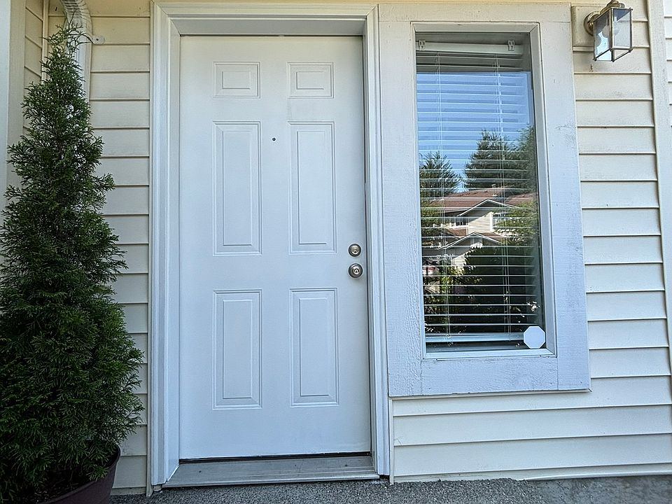 Side door entrance