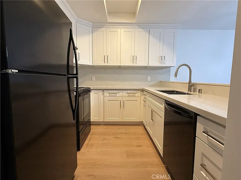 7212 Marina Pacifica Dr N — Photo 16