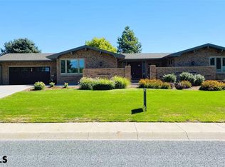 3017 Primrose Dr, Scottsbluff, NE 69361