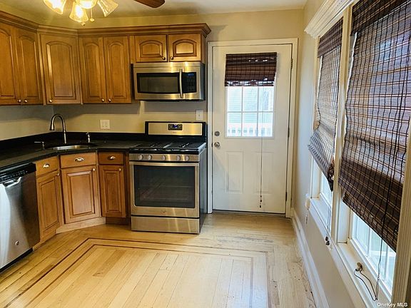 4th image of 174 Stuyvesant Dr