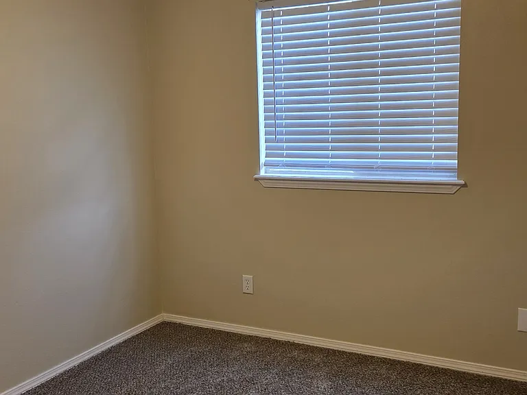 4004 E Park Ridge Dr — Photo 13