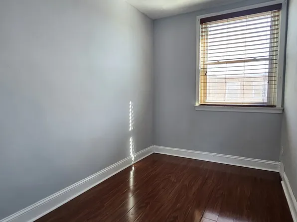 6625 Oakland St, Philadelphia, PA 19149