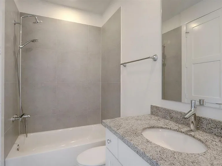 1211 Hickory St #A — Photo 13