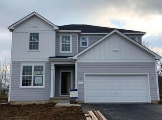 8213 Edgewater Dr NW, Pickerington, OH 43147