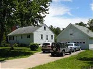 1458 Crescent Vischer Ferry Rd, Halfmoon, NY 12065