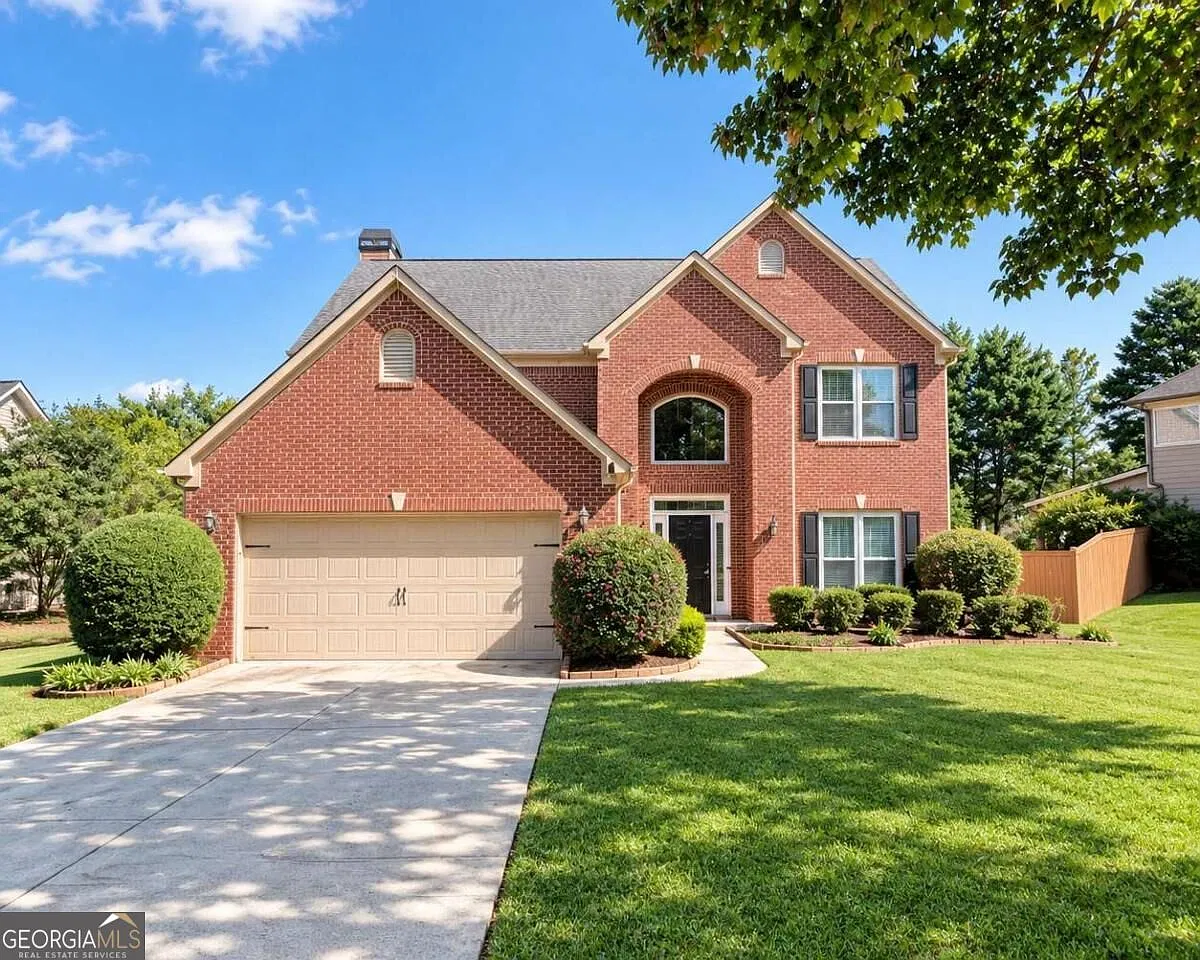 4 bed, 2.5 bath, $3,100 — Photo 2