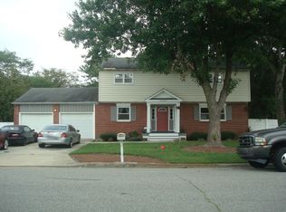 5828 Lancelot Dr, Virginia Beach, VA 23464