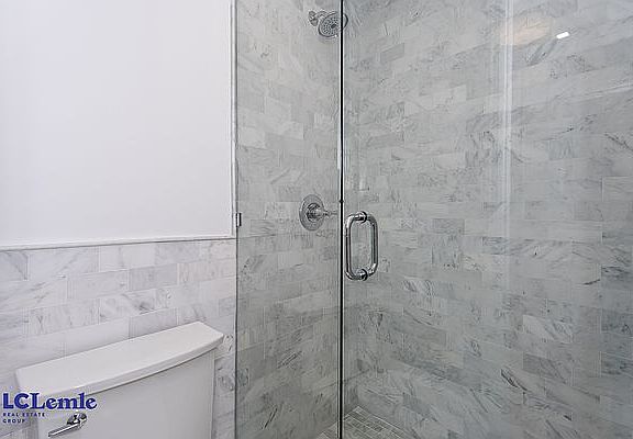 4th image of 7 Jones St #4B
