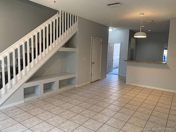 3rd image of 2032 Pompeii Ct #0