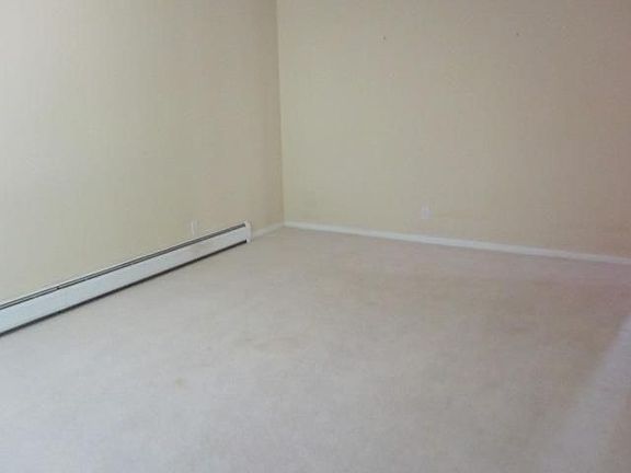 2nd image of 332 Green Meadows Dr