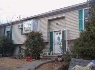 21 Residential Ln, Blackstone, MA 01504