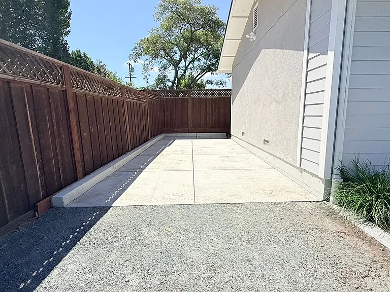 205 Barbara Ct #A — Photo 32