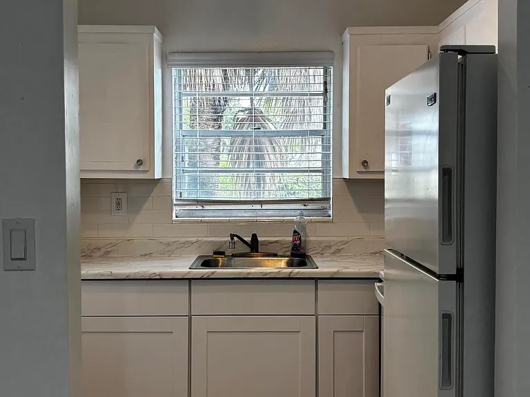 353 Sheffield St E #O — Photo 2