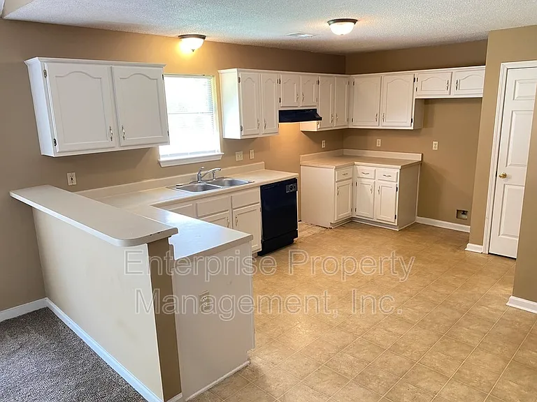 4444 Longtree Cv — Photo 10