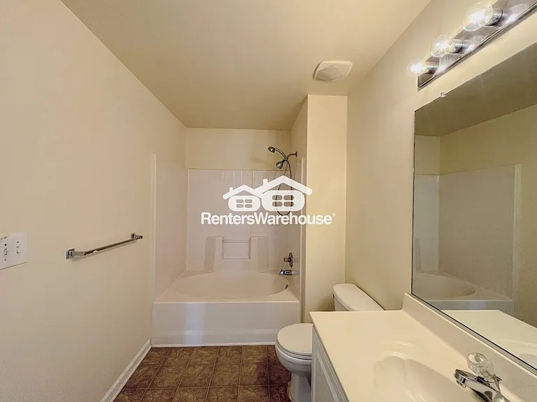 3711 Bay Cres — Photo 28