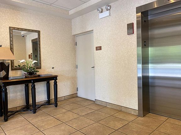 3rd image of 6759 W Forest Preserve Ave APT 301